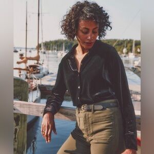 Faherty Stretch Silk Velvet Genevieve Shirt - Black in Size XS